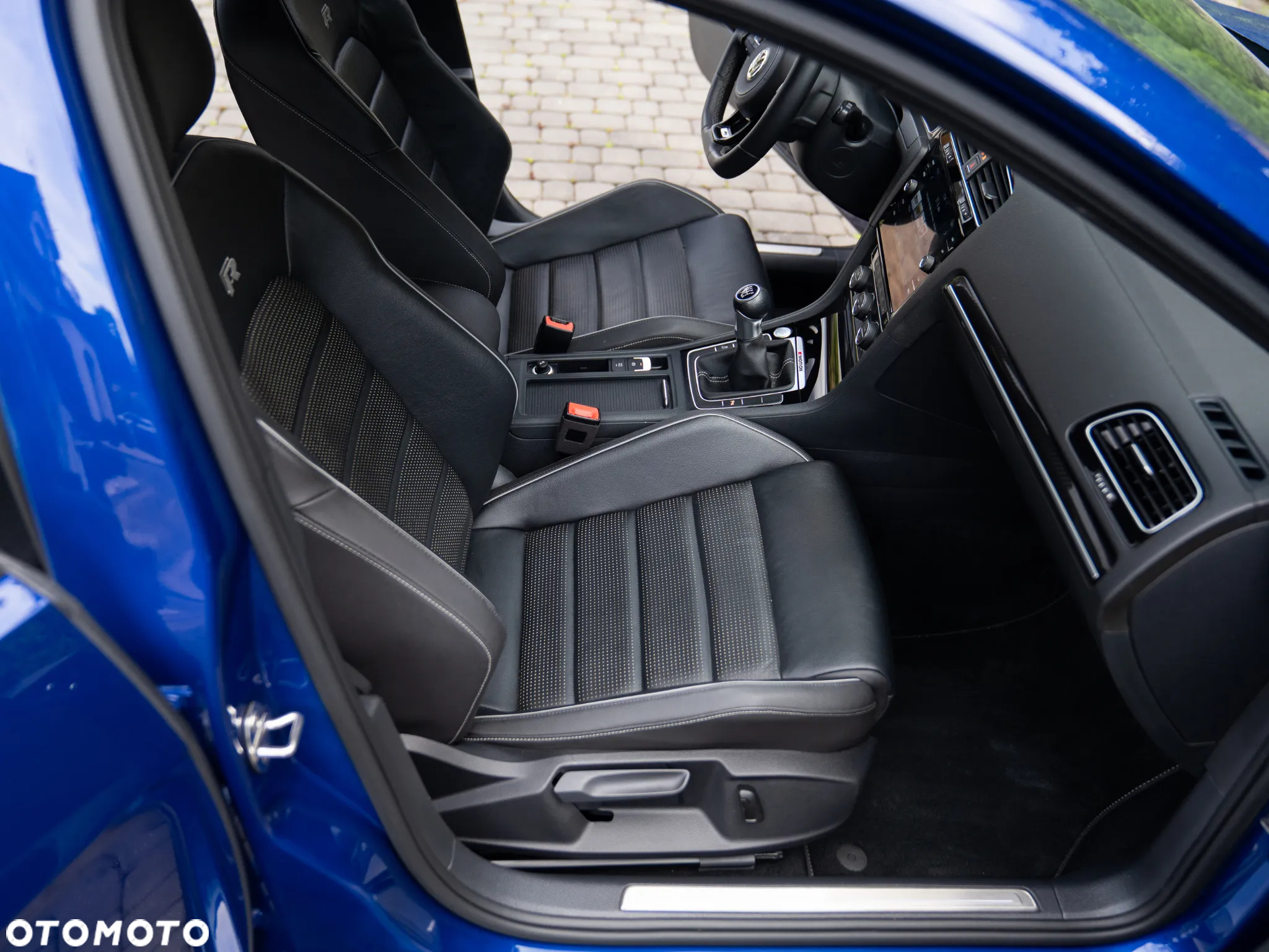 Volkswagen Golf - 26
