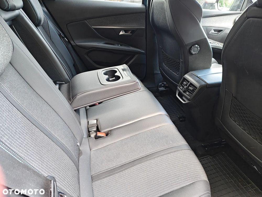 Peugeot 3008 BlueHDi 130 Stop & Start EAT8 Allure Business-Paket - 8