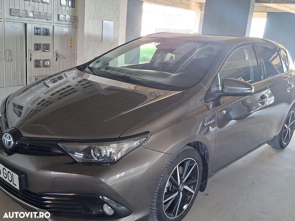 Toyota Auris - 1