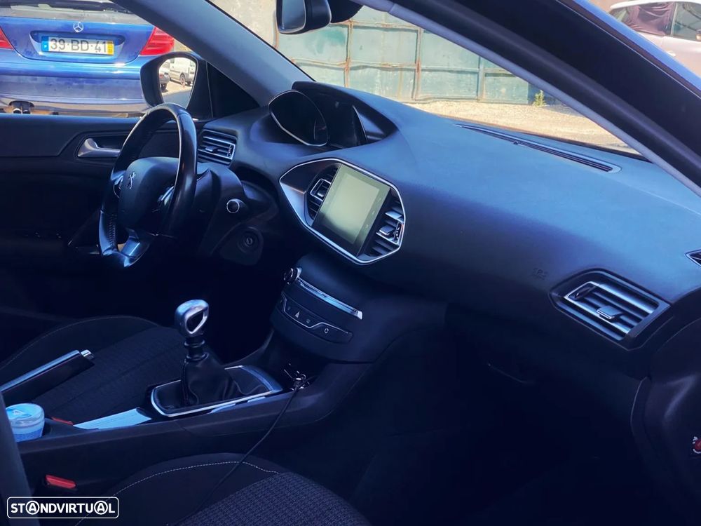 Peugeot 308 SW BlueHDi 130 Stop & Start Allure Business-Pack - 6