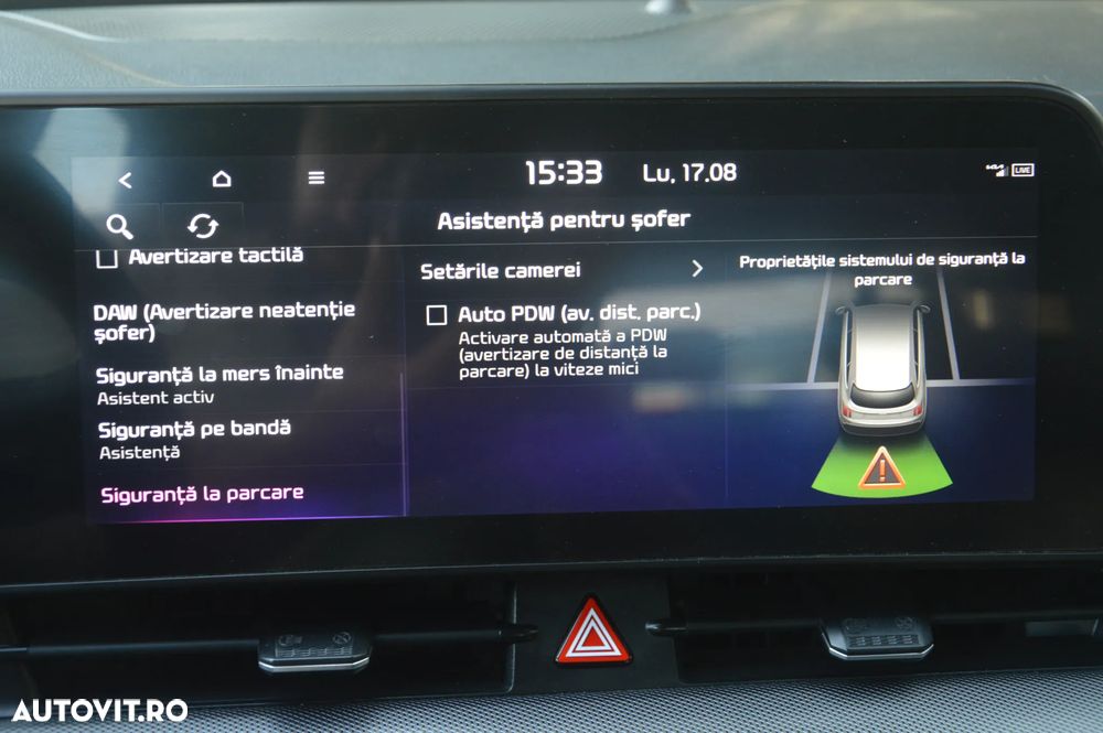 Kia Sportage 1.6 T-GDI PHEV 6AT 4x4 Business Line - 37