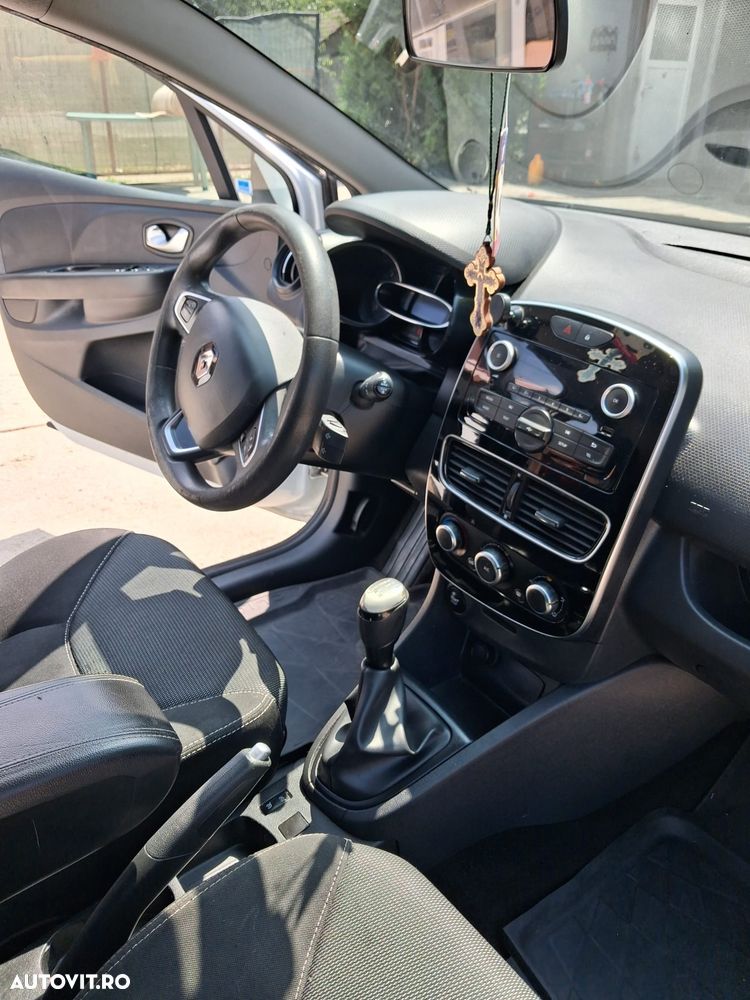 Renault Clio 1.5 dCi Authentique - 9