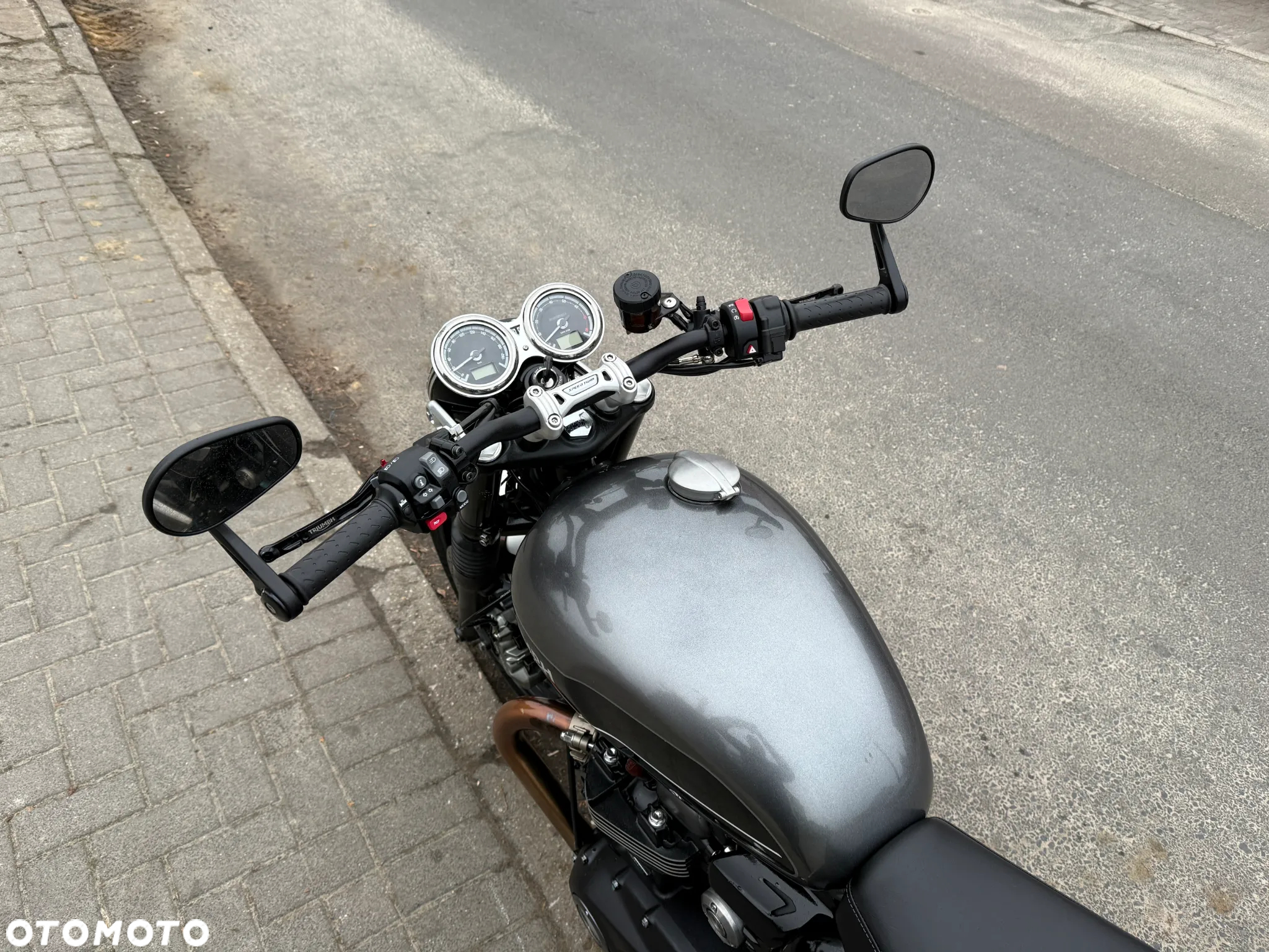 Triumph Speed Twin - 10