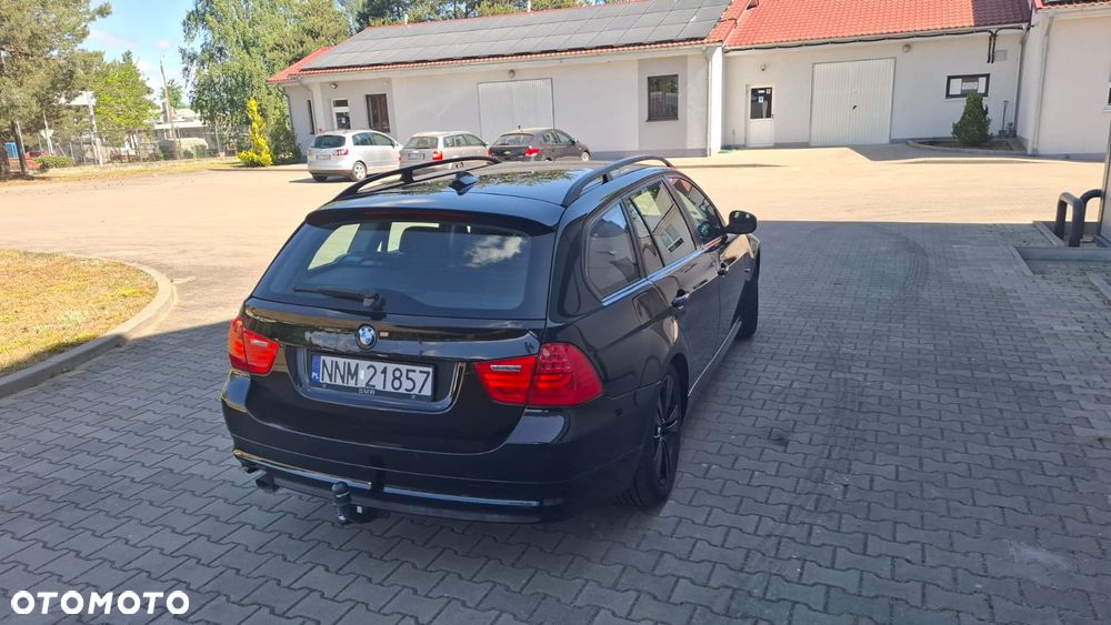 BMW Seria 3 318d - 11