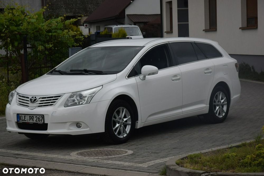 Toyota Avensis - 4