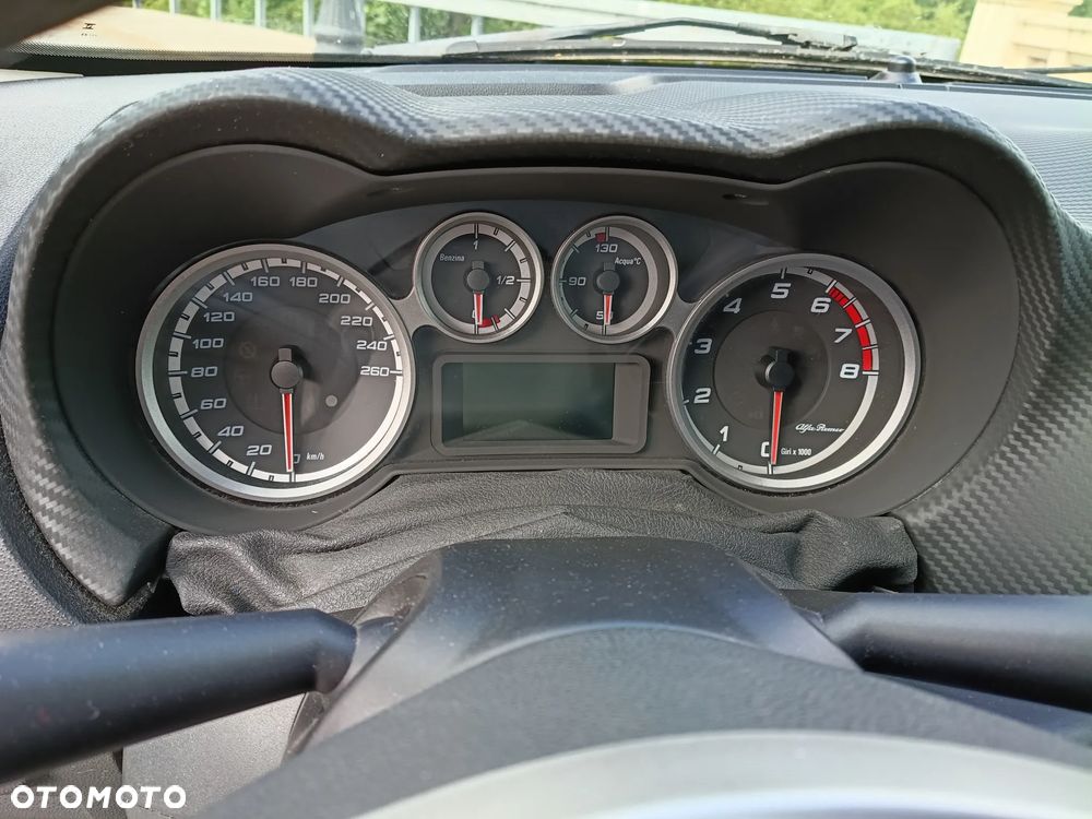 Alfa Romeo Mito - 33