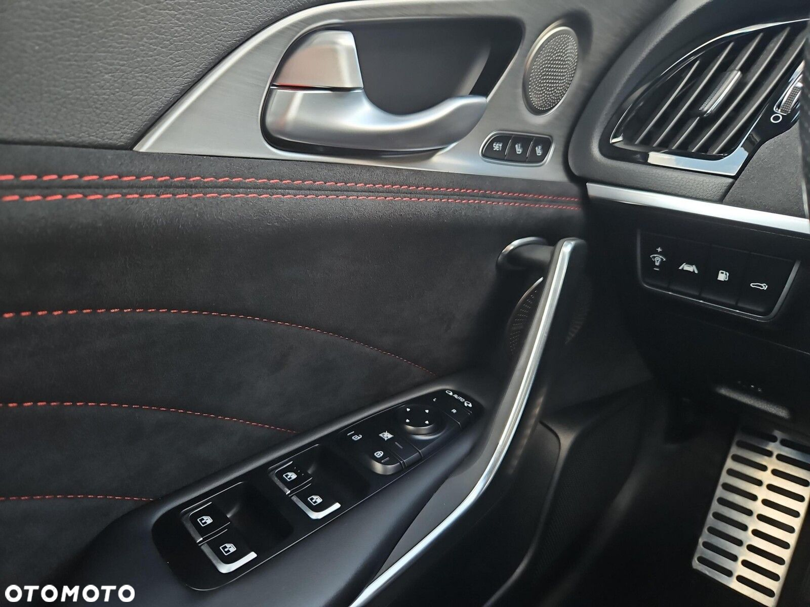 Kia Stinger - 18