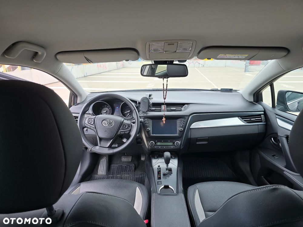 Toyota Avensis 1.8 Premium MS - 21