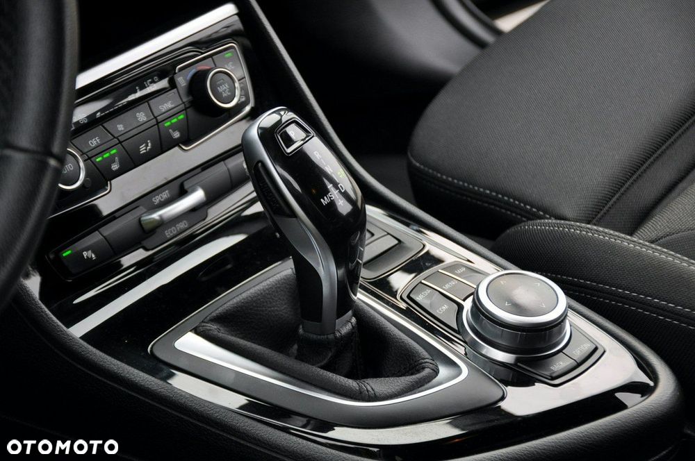 BMW Seria 2 - 34