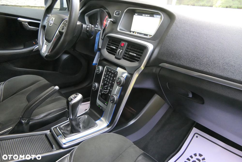 Volvo V40 D2 RDesign - 19