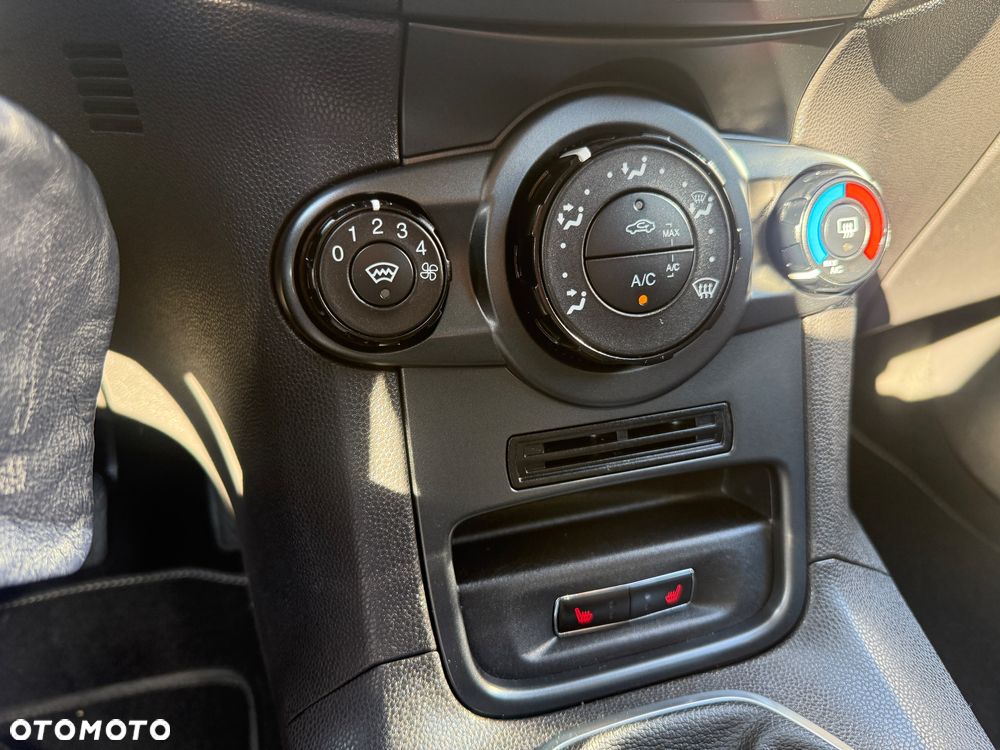 Ford Fiesta - 27