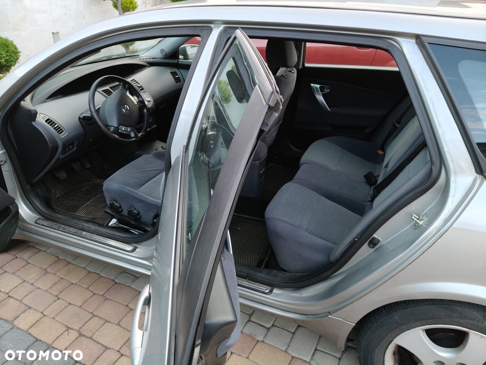 Nissan Primera 1.8 Visia - 9