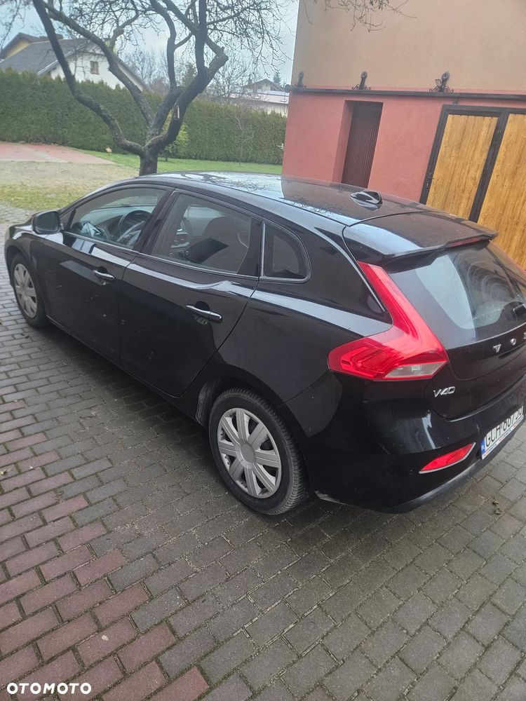 Volvo V40 D2 - 11