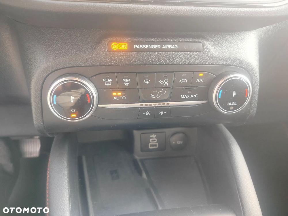 Ford Kuga 2.5 Duratec FHEV ST-LINE - 35