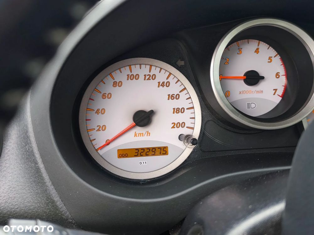 Toyota RAV4 D-4D 4x4 - 13