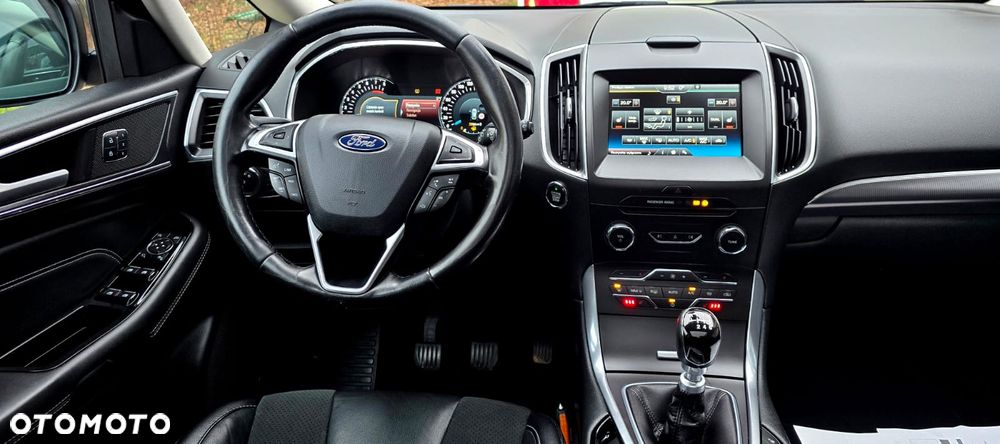 Ford S-Max - 33