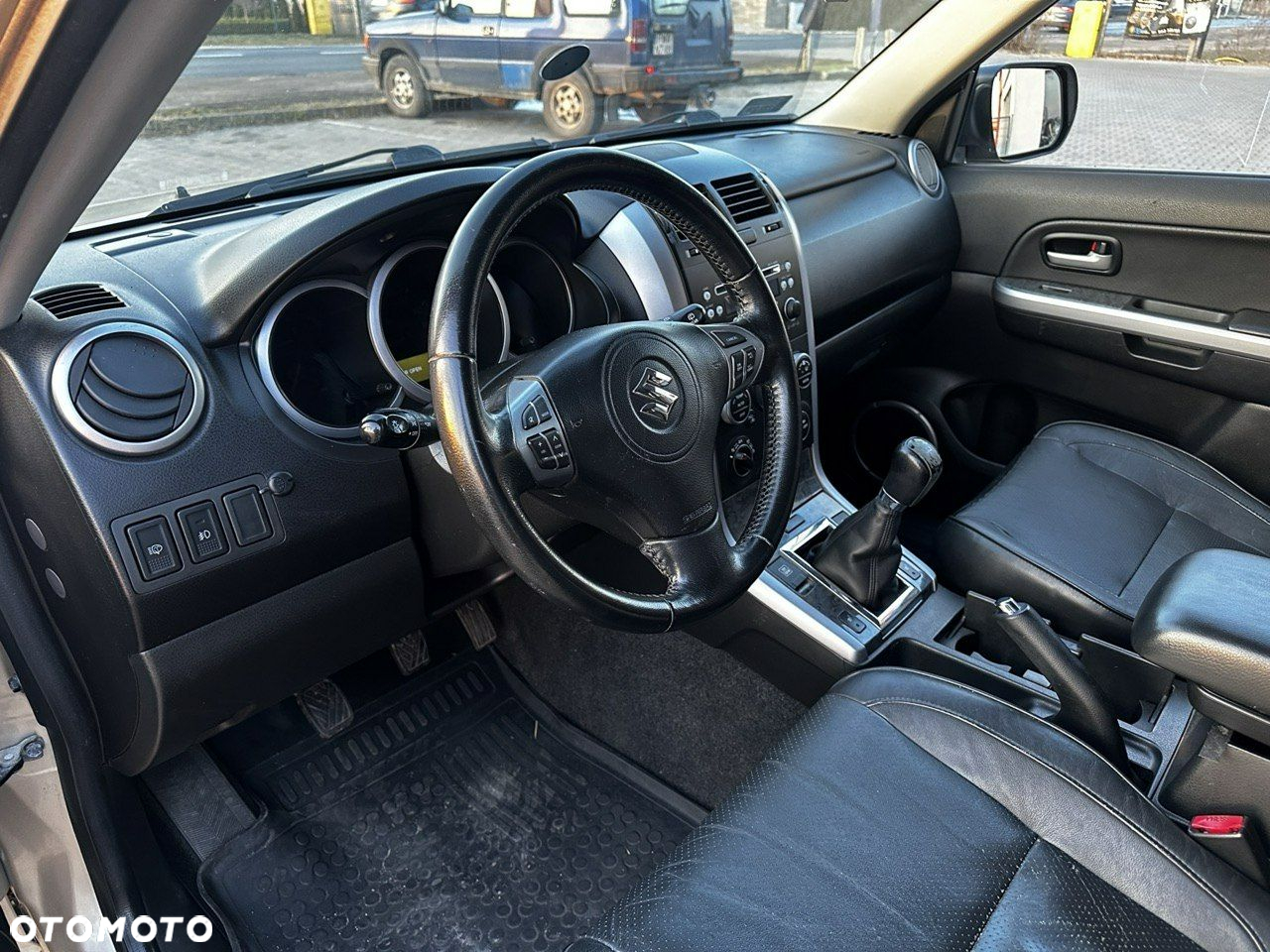 Suzuki Grand Vitara 1.9 DDiS Premium - 18