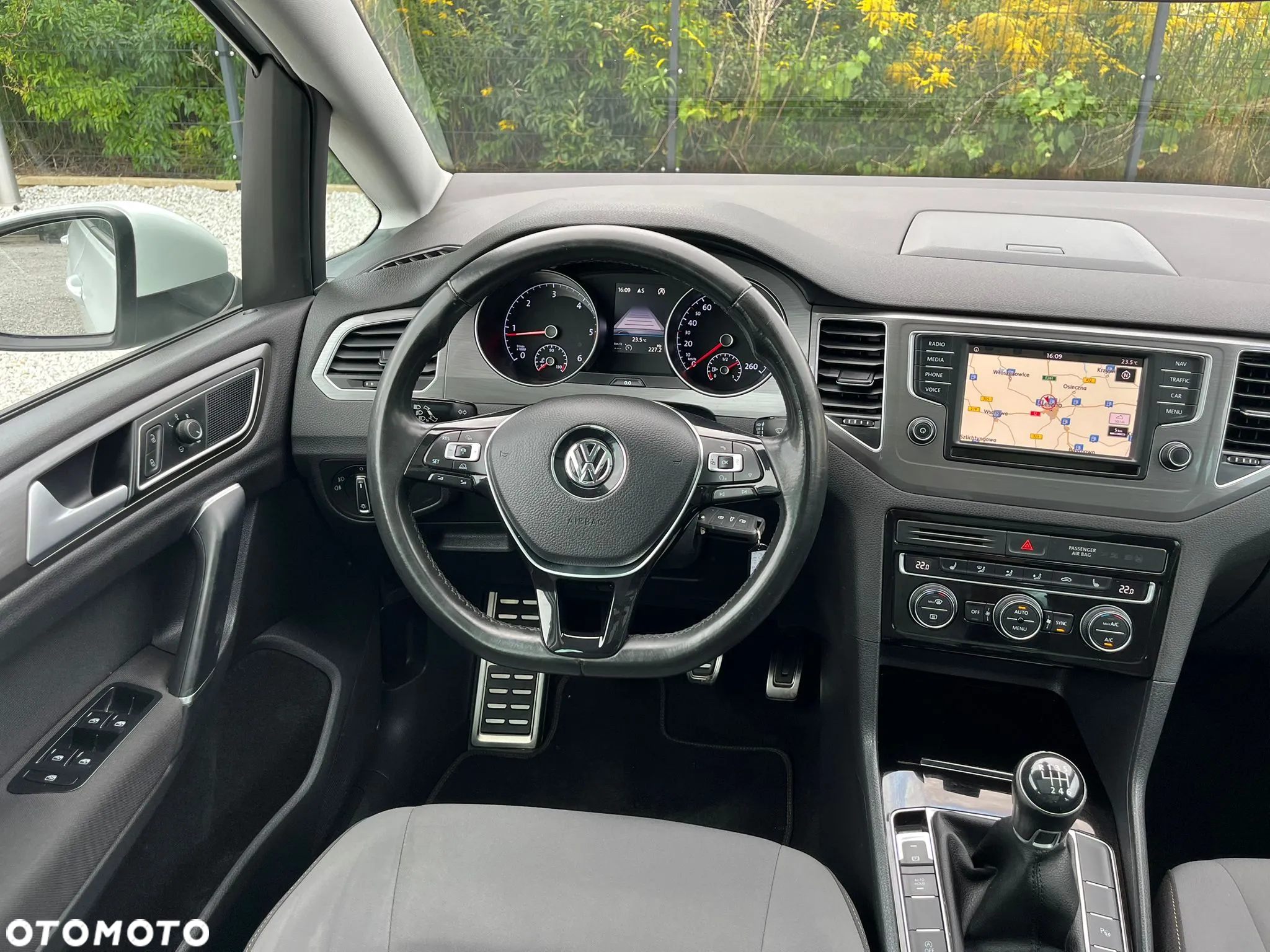 Volkswagen Golf Sportsvan - 21
