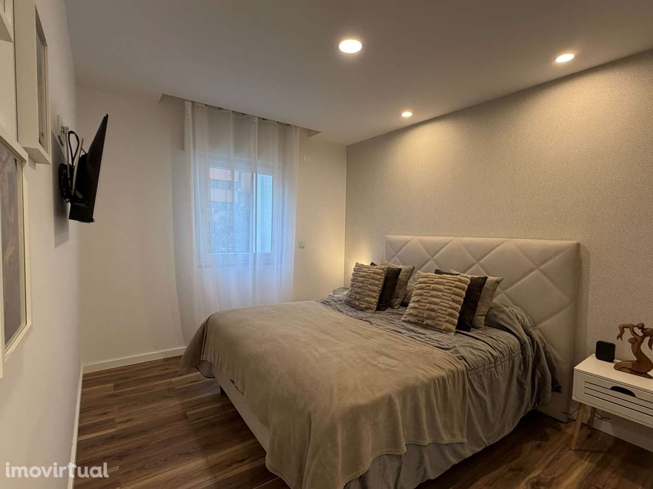 T3 totalmente remodelado, a 2.6km da Praia de São Pedro do Estoril - Grande imagem: 2/18