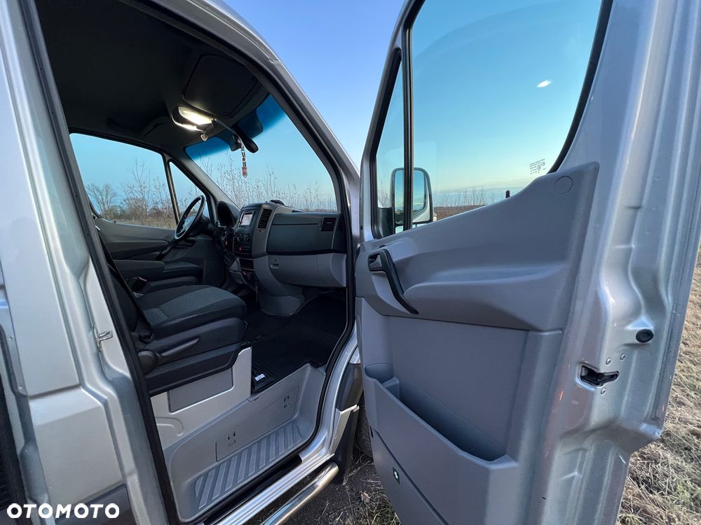 Mercedes-Benz Sprinter - 14