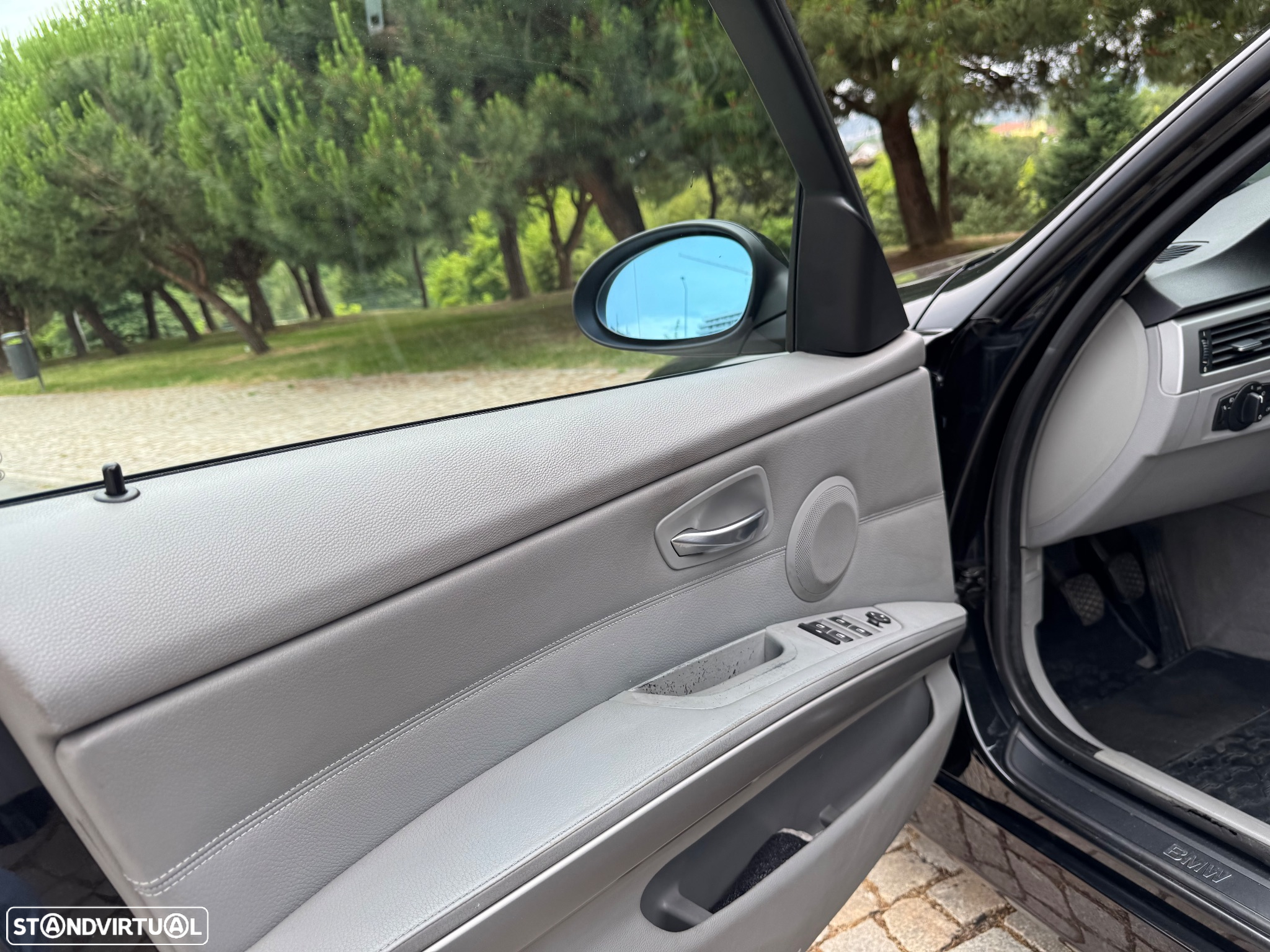 BMW 320 d Exclusive - 15