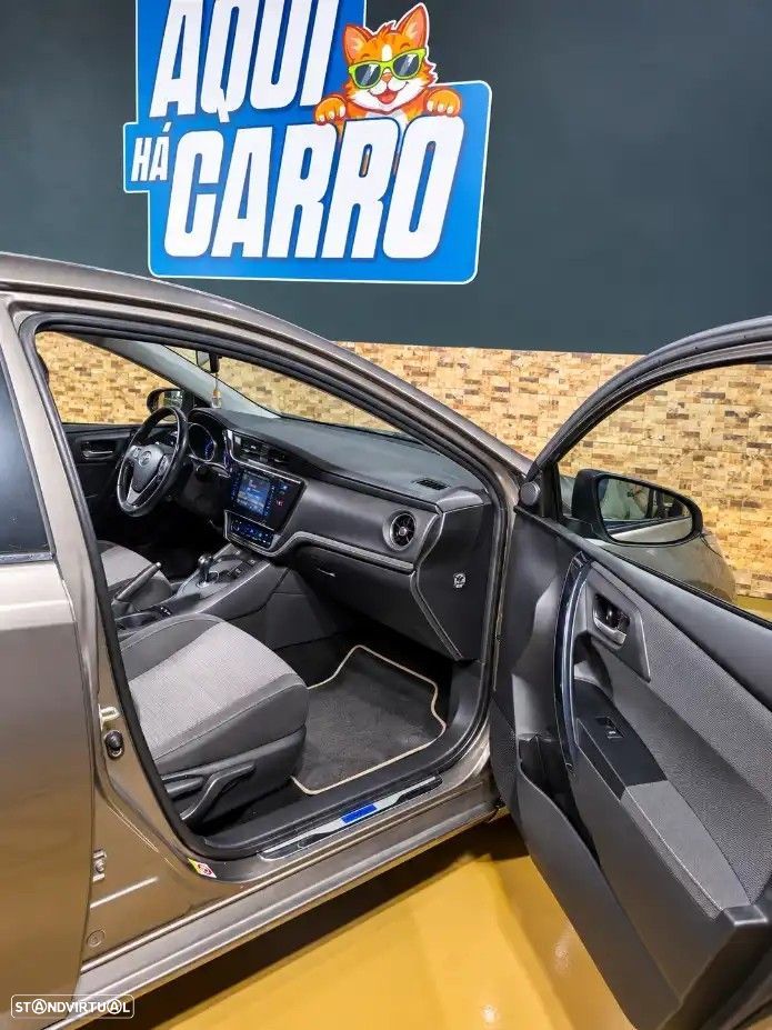 Toyota Auris 1.8 HSD Square Collection - 14