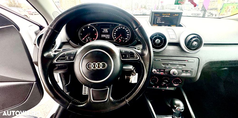 Audi A1 1.6 TDI Sportback S tronic S line Sportpaket - 10