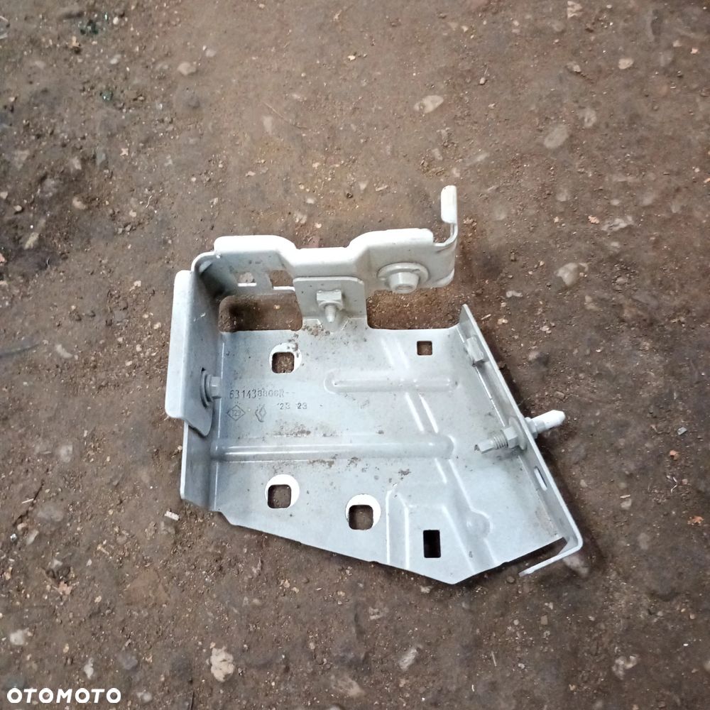 Uchwyt błotnika Master 631438806R - 1