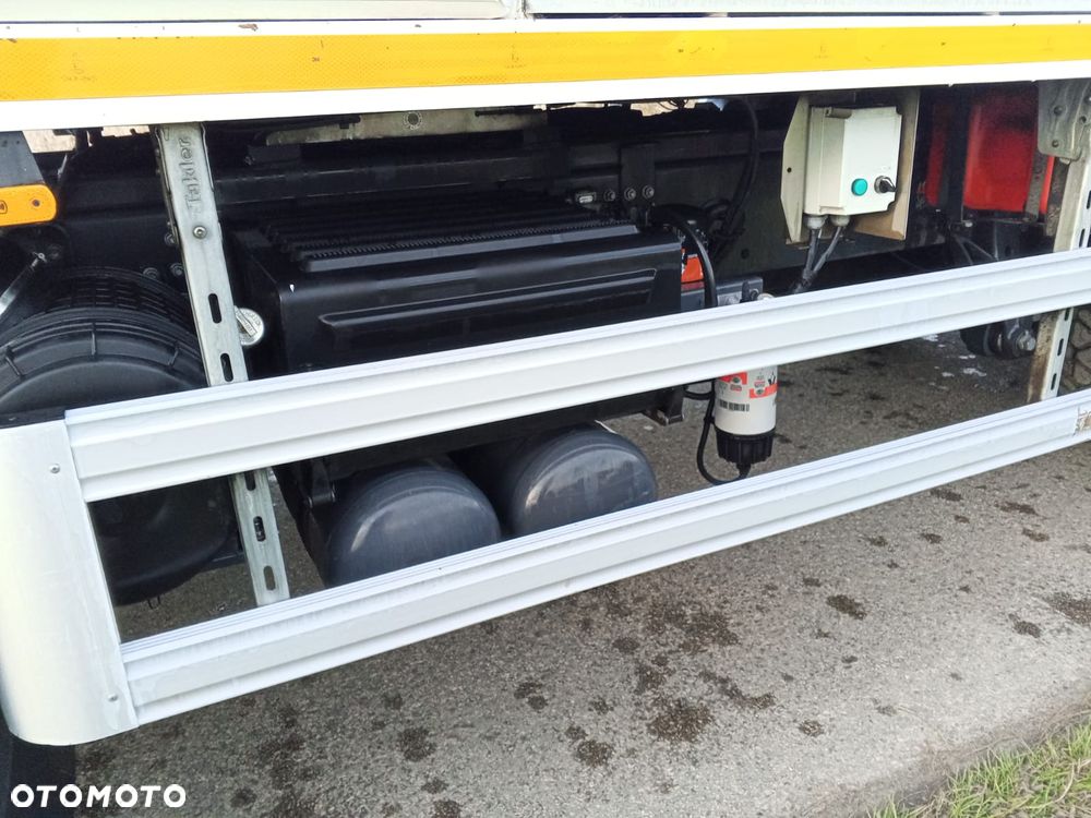 Renault Śmieciarka Renault D19/ Mały przebieg i udokumentowany - 13