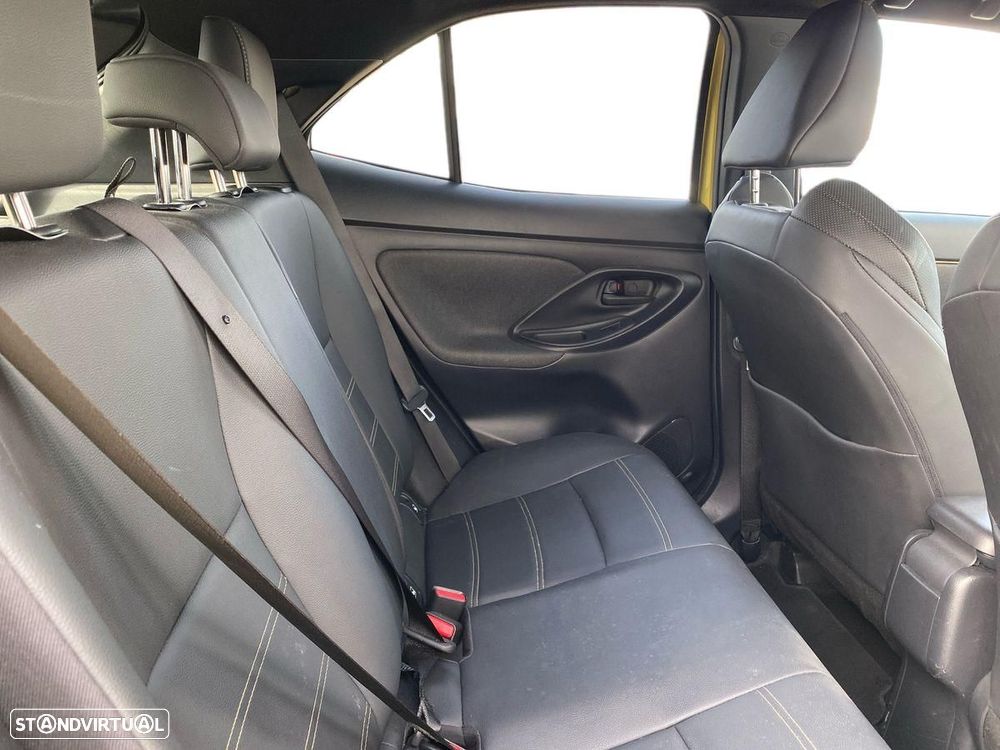 Toyota Yaris Cross 1.5 HDF Premier Edition - 10