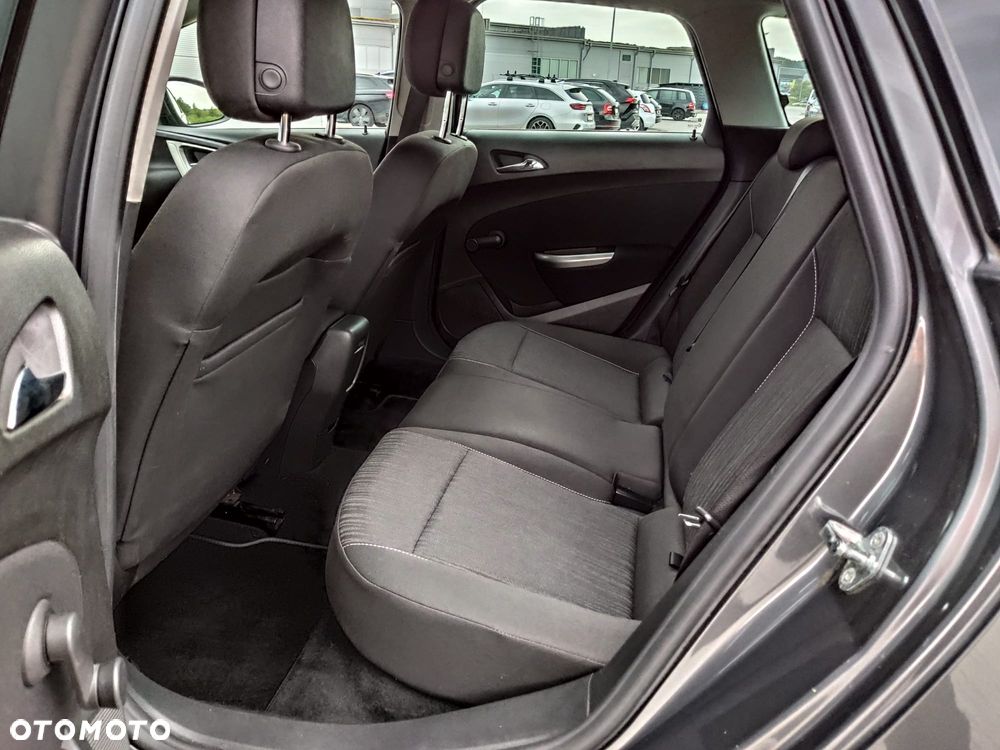 Opel Astra 1.4 Turbo Exklusiv - 17