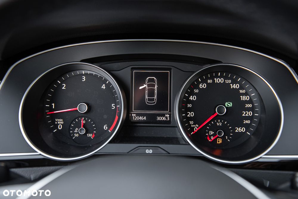 Volkswagen Passat - 21