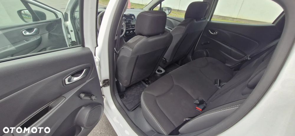 Renault Clio - 31