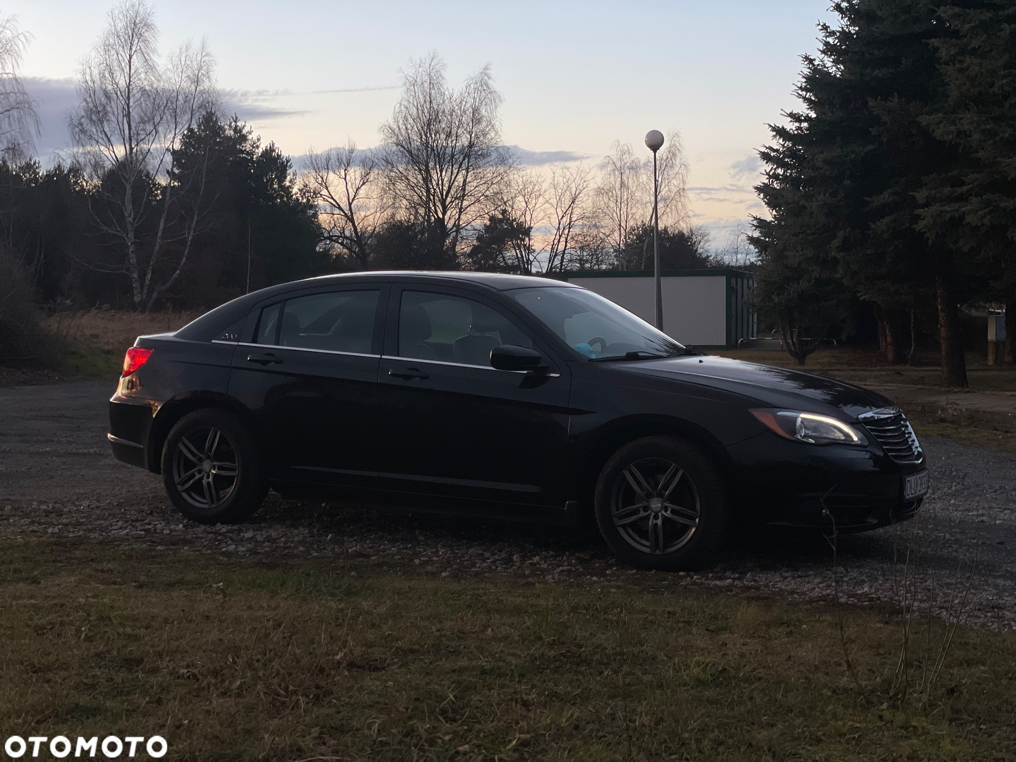 Chrysler 200 - 16