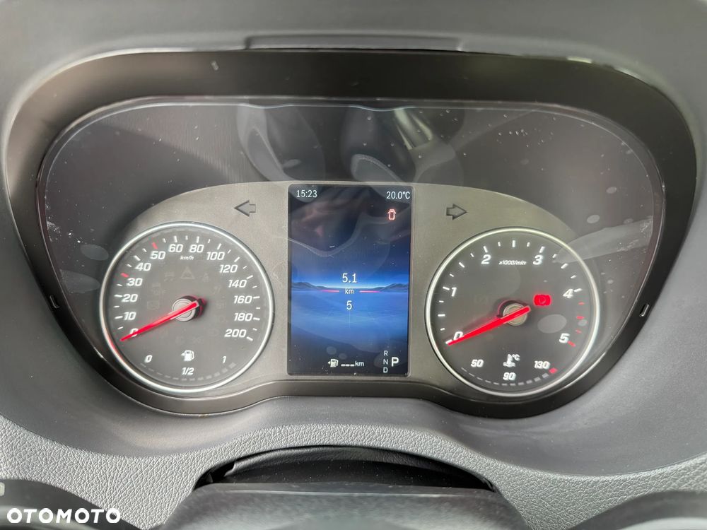 Mercedes-Benz Sprinter - 23