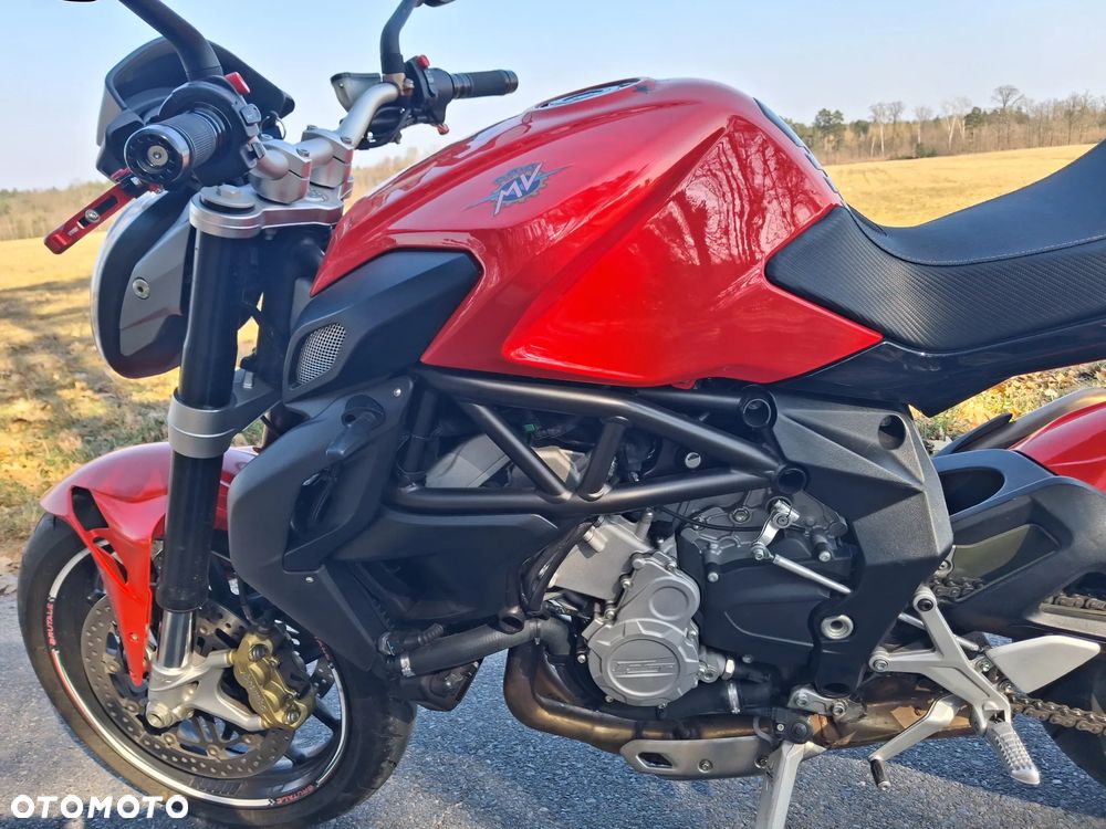 MV AGUSTA Brutale - 15