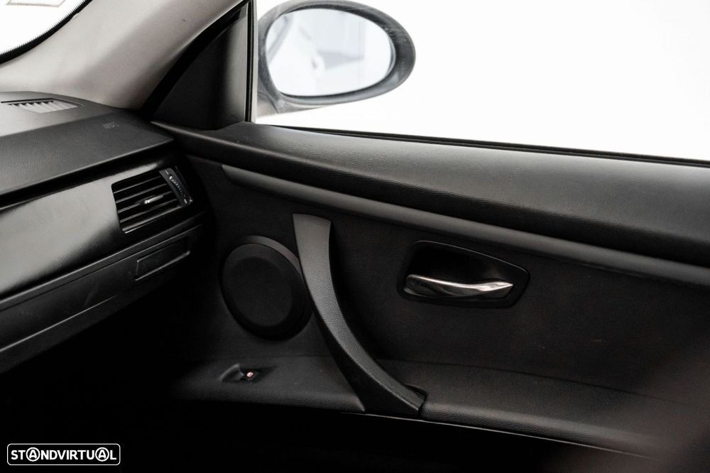 BMW 320 d Coupe Auto - 18