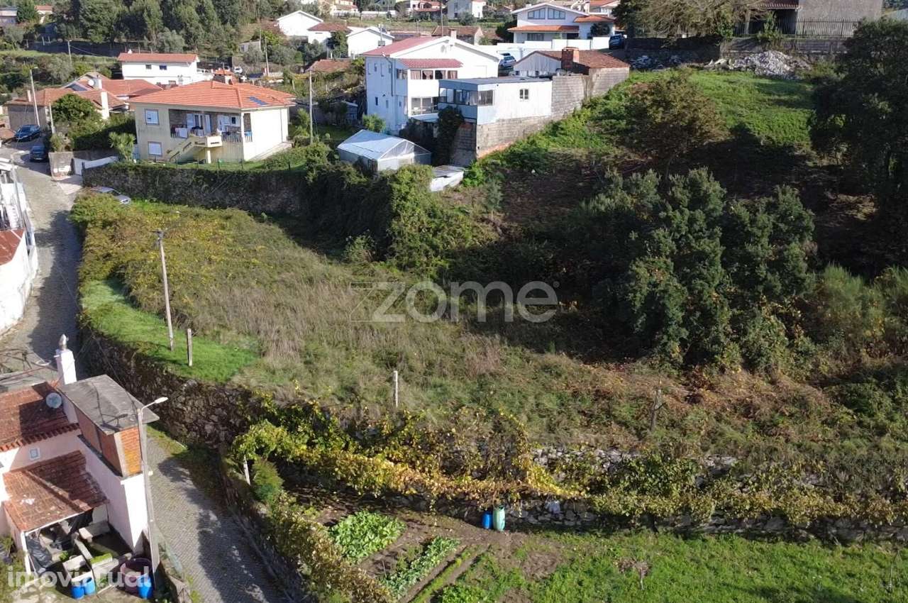 Terreno p/ Construção no Largo da Igreja de Escariz, Arouca - Grande imagem: 2/13