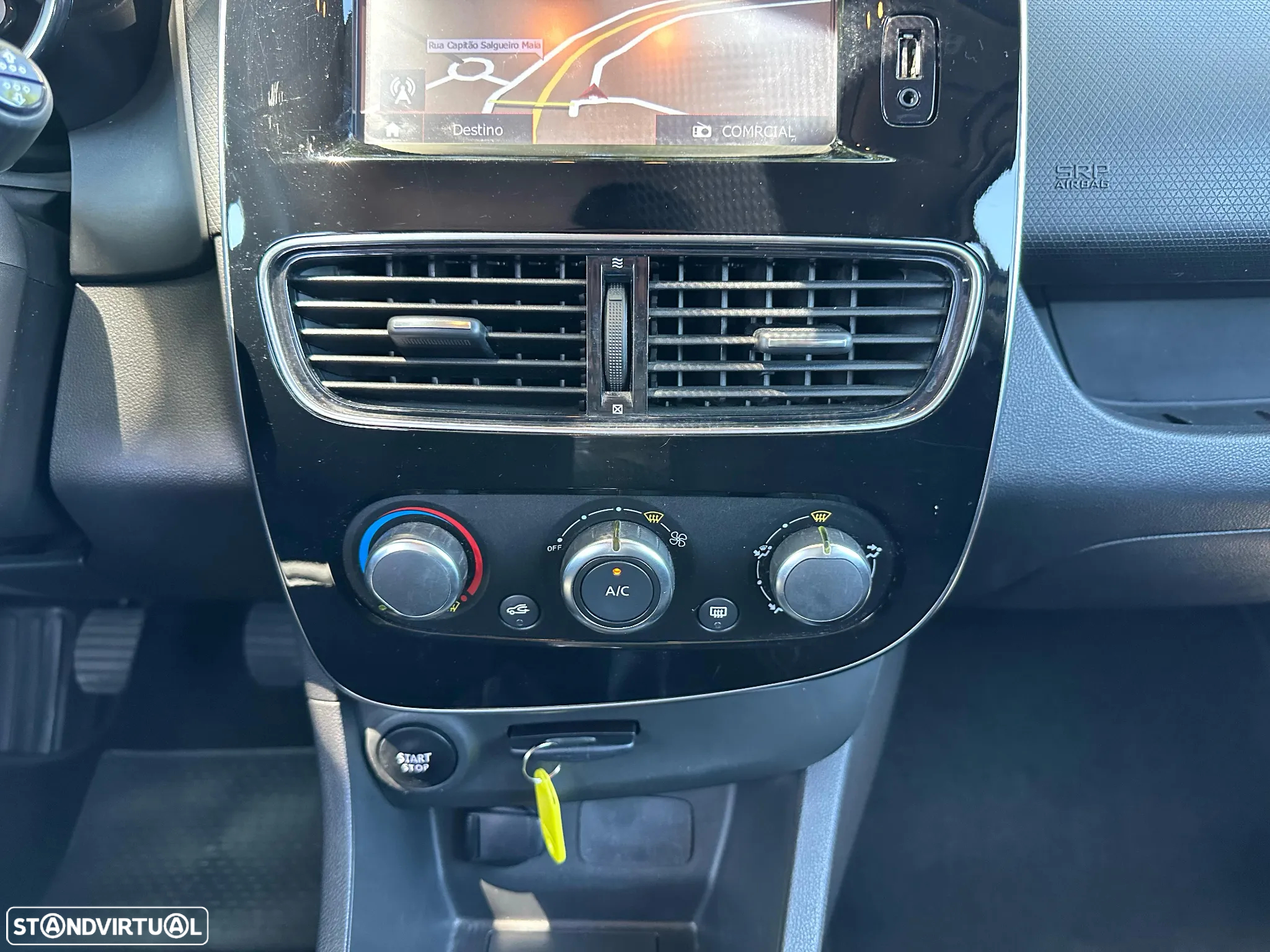 Renault Clio Sport Tourer 0.9 TCe Limited Edition - 28