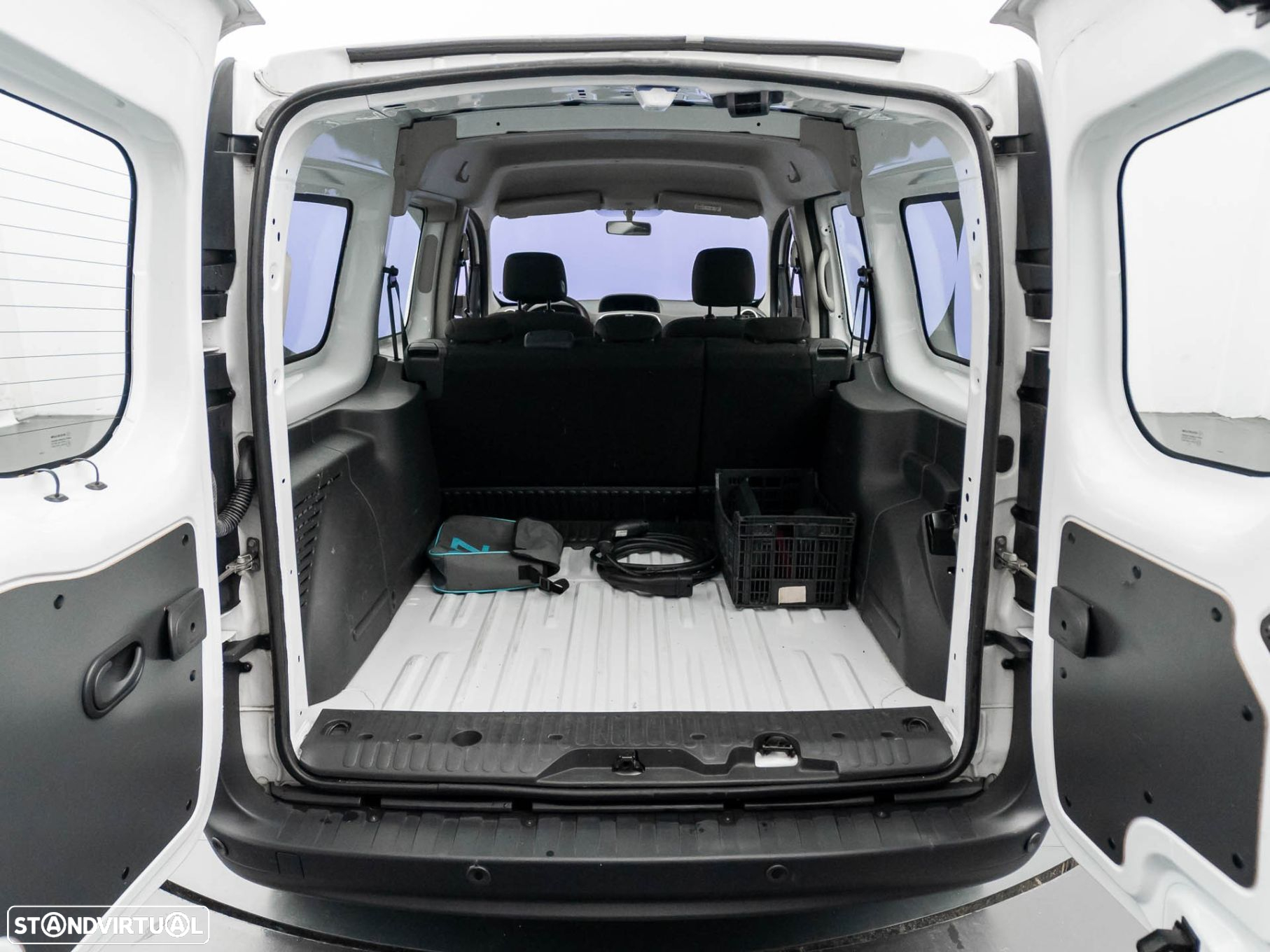 Renault Kangoo Z.E. 33 - 11