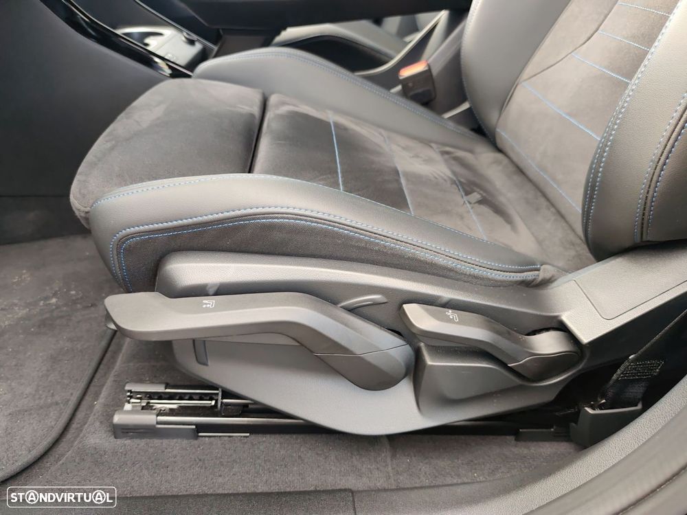 BMW iX2 eDrive20 Pack Desportivo M - 15