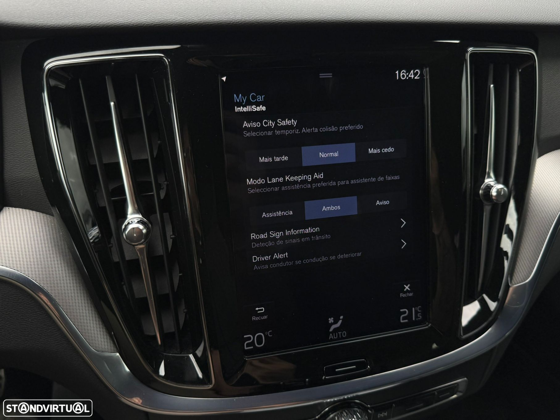 Volvo V60 2.0 D3 R-Design Geartronic - 38