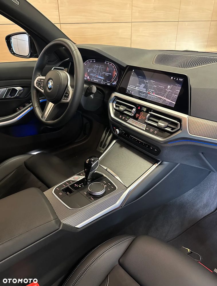 BMW Seria 3 330i M Sport sport - 9