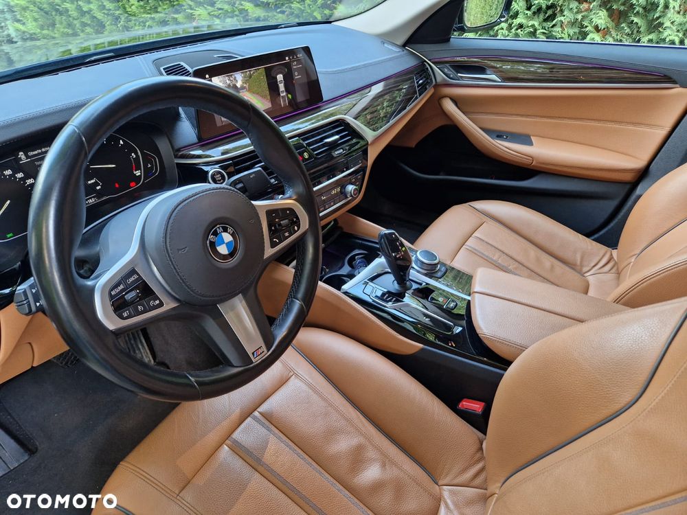 BMW Seria 5 518d Luxury Line - 11