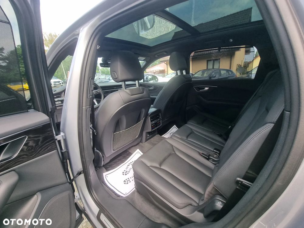Audi Q7 55 TFSI quattro tiptronic S line - 16