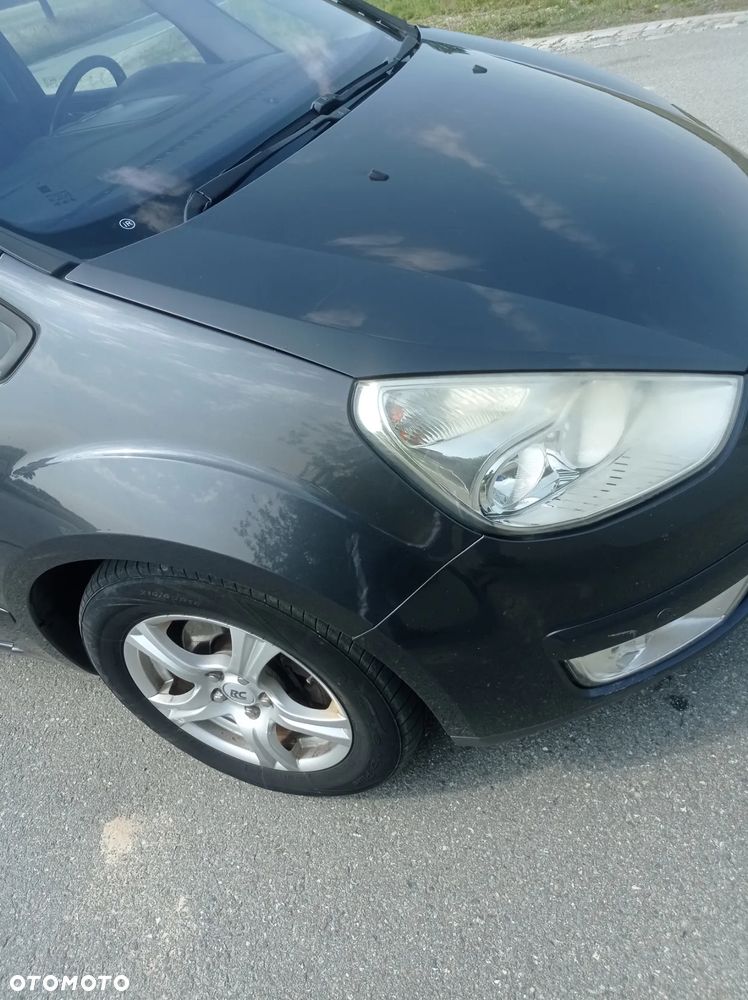 Ford Galaxy 2.0 TDCi Ghia - 21