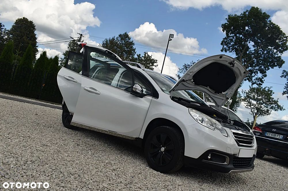 Peugeot 2008 1.6 e-HDi Allure S&S - 17