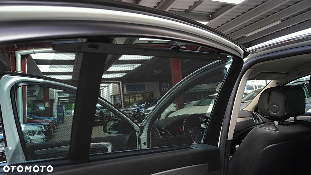 Renault Laguna 2.0 dCi NervaSport ESM - 27