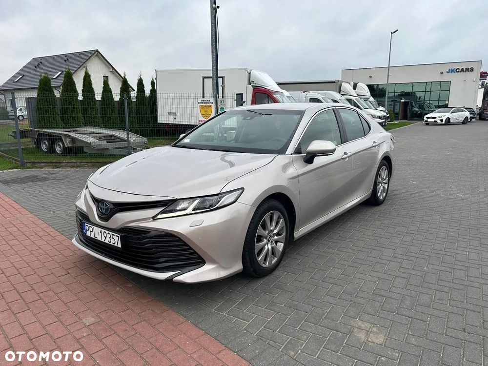 Toyota Camry 2.5 Hybrid Comfort CVT - 2