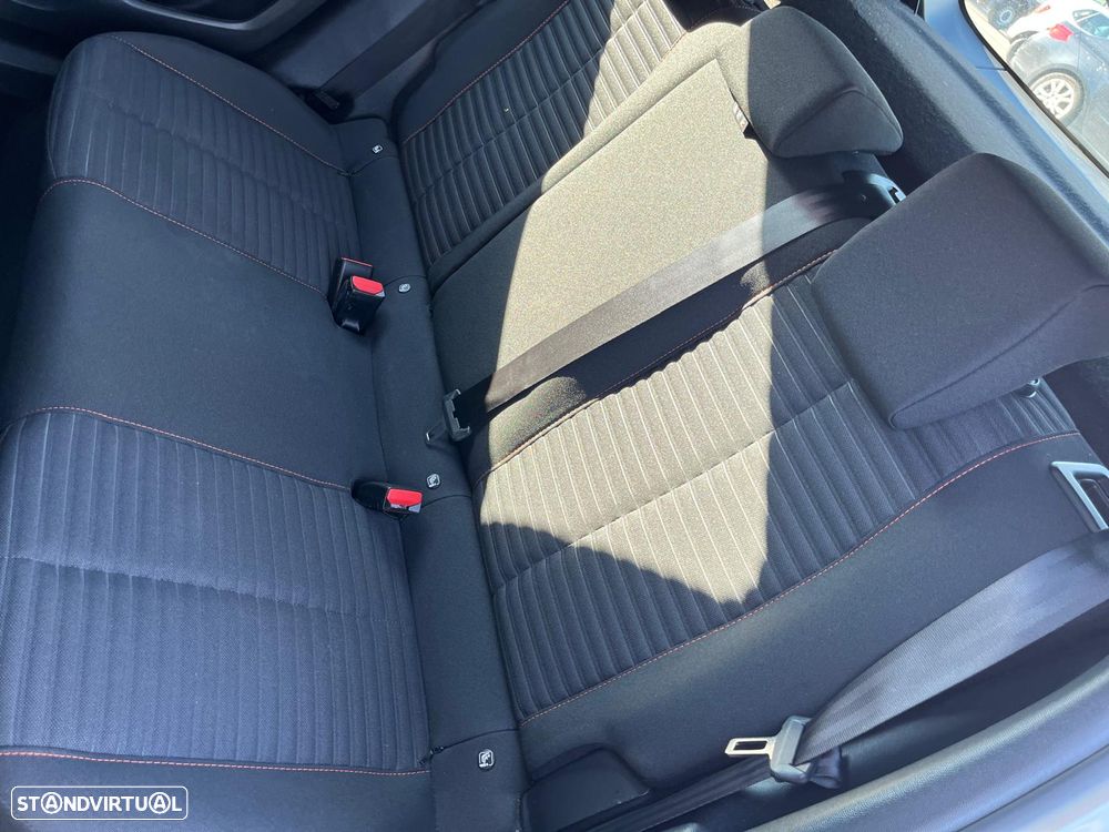 Peugeot 2008 BlueHDi 110 Active Pack - 11